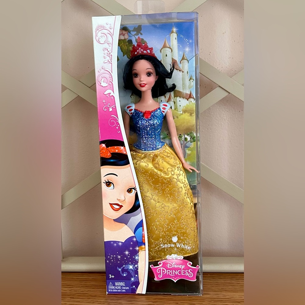 Disney Princess Sparkling Snow White Doll 2014 New By Mattel